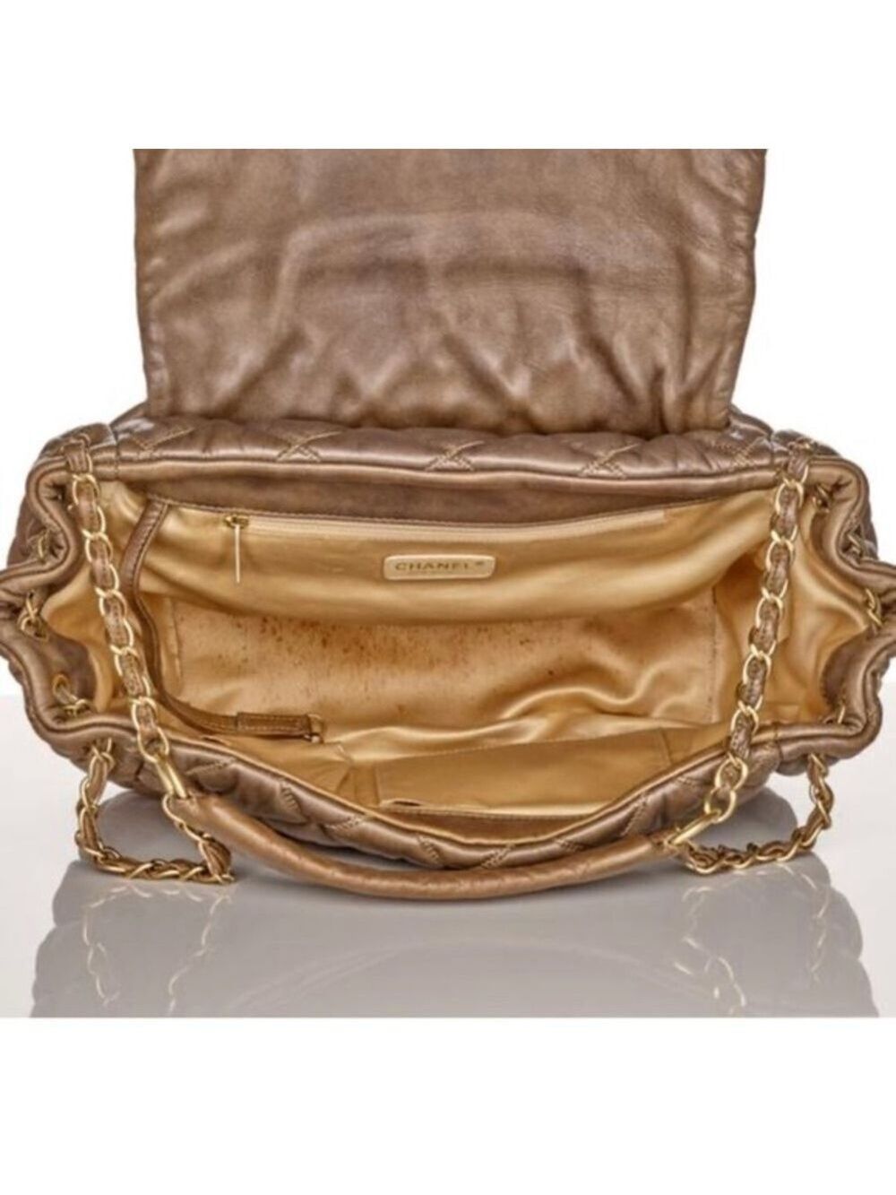 Auth Chanel Diamond Quilt Lambskin Leather Bag - Picture 7 of 9